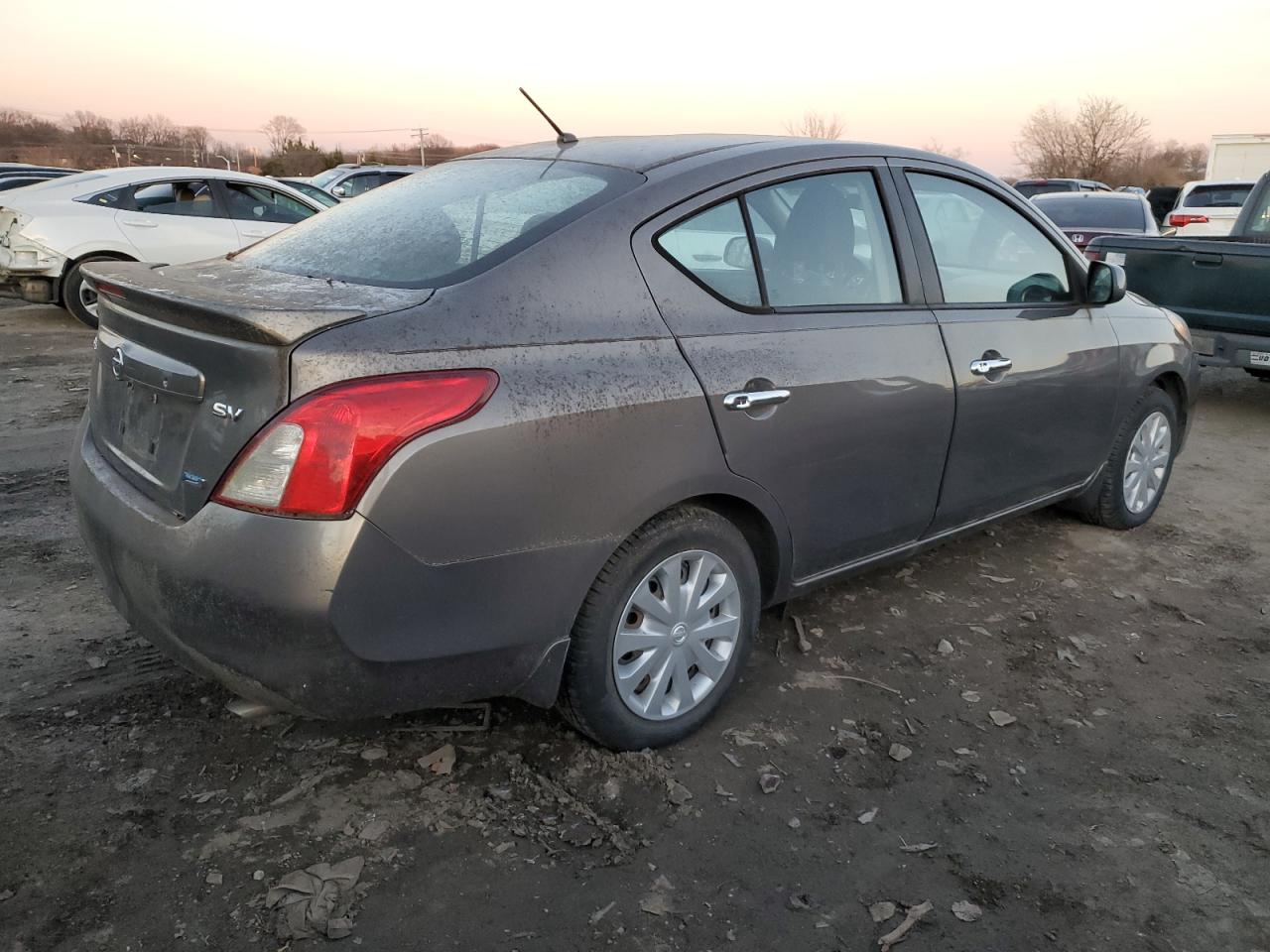 Image 3 of 2013 NISSAN VERSA S 2013 with VIN 3N1CN7AP6DL881379