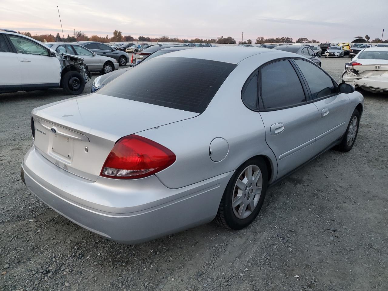 Изображение 3 2006 FORD TAURUS SE 2006 с VIN 1FAFP53U86A226782