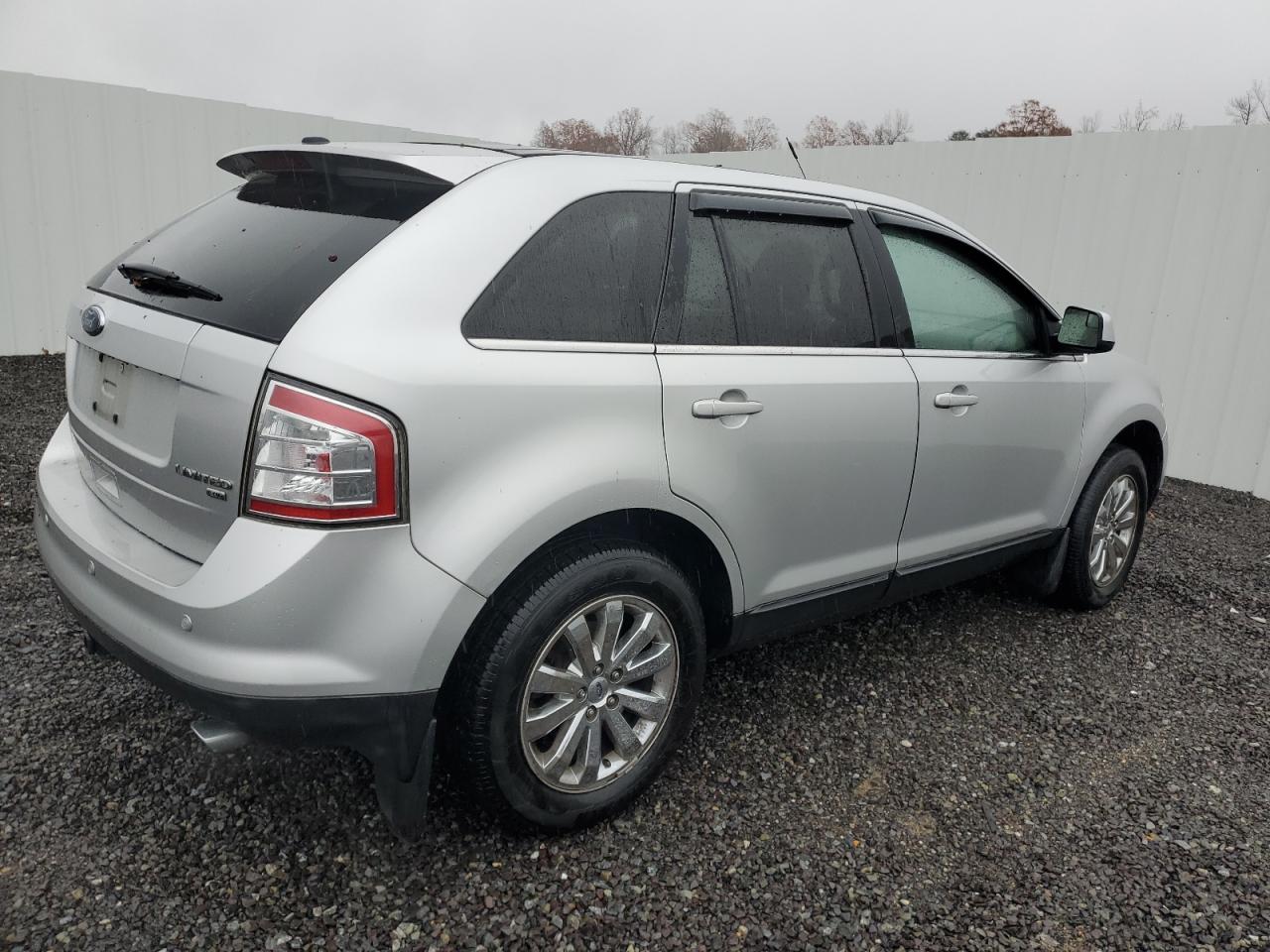 Image 3 of 2009 FORD EDGE LIMITED 2009 with VIN 2FMDK49C39BA82197