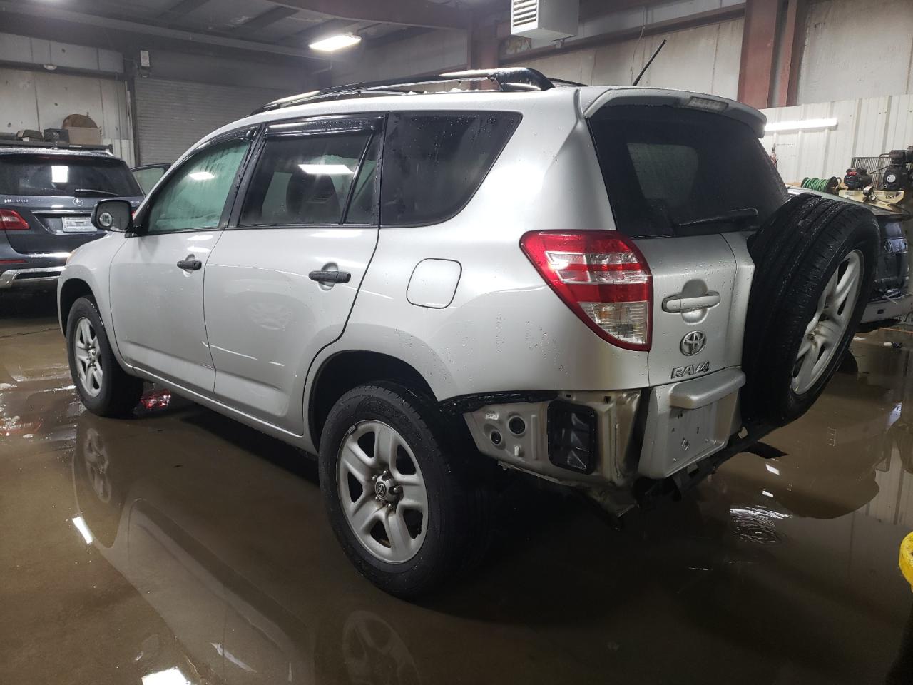 Obraz 2 z 2011 TOYOTA RAV4  2011 z VIN 2T3BF4DV5BW149703