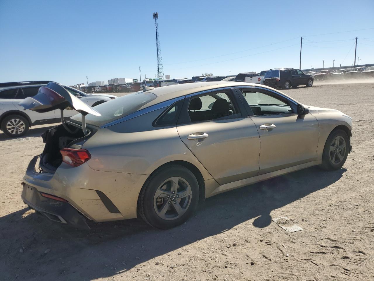 Obraz 3 z 2021 KIA K5 LXS 2021 z VIN 5XXG14J25MG058824
