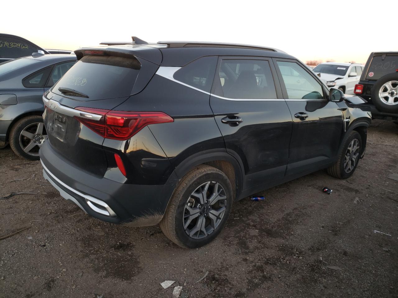 Obraz 3 z 2022 KIA SELTOS EX 2022 z VIN KNDERCAA4N7257830