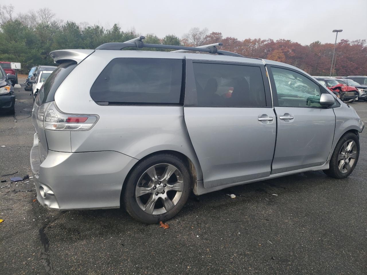 Obraz 3 z 2014 TOYOTA SIENNA SPORT 2014 z VIN 5TDXK3DC1ES471951