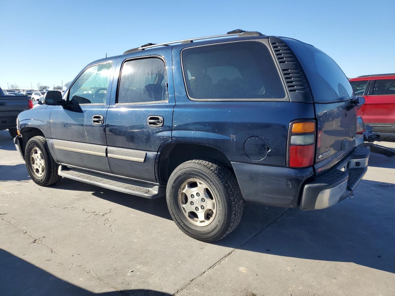 Obraz 2 z 2005 CHEVROLET TAHOE C1500 2005 z VIN 1GNEC13T55R210631