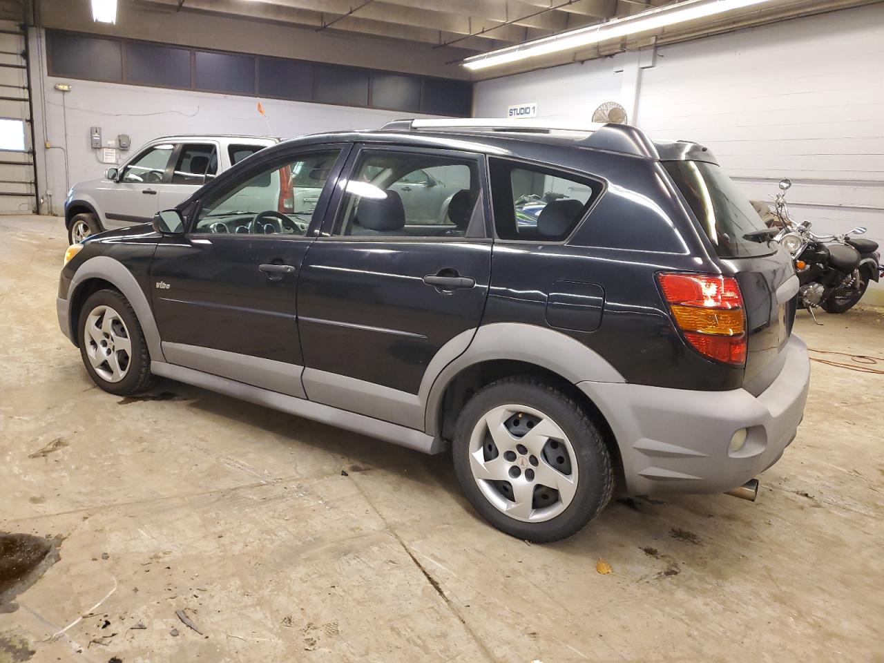 Image 2 of 2006 PONTIAC VIBE  2006 with VIN 5Y2SL65856Z425445