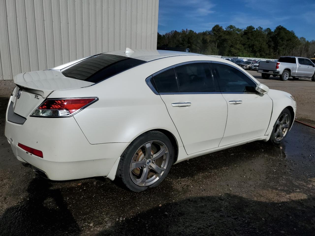 Image 3 of 2010 ACURA TL  2010 with VIN 19UUA8F51AA018665