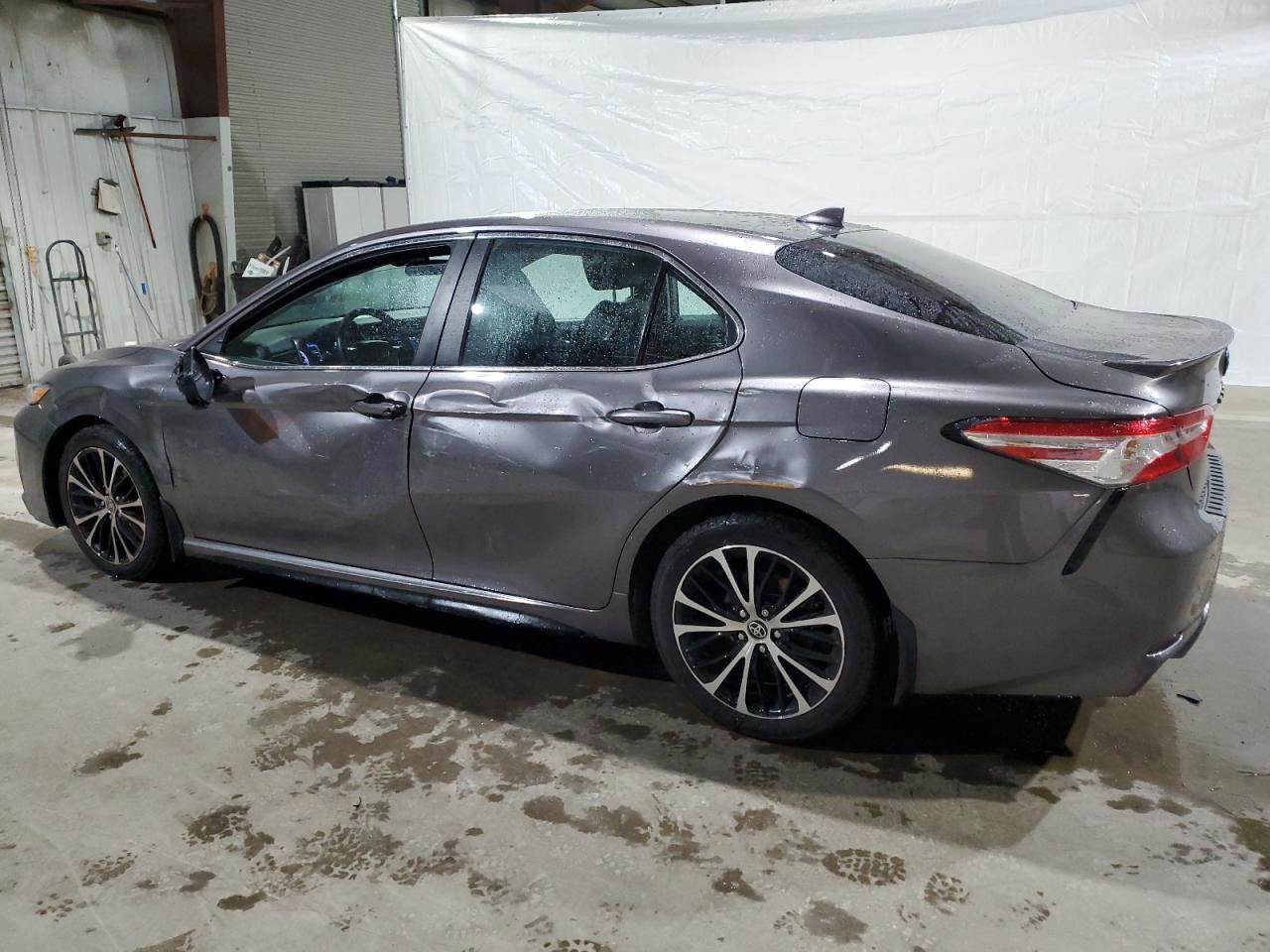 Изображение 2 2020 TOYOTA CAMRY SE 2020 с VIN 4T1G11AK8LU373832