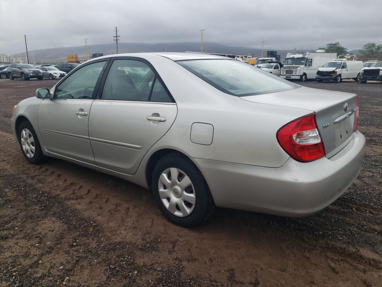 Image 2 of 2004 TOYOTA CAMRY LE 2004 with VIN JTDBE30K340294478