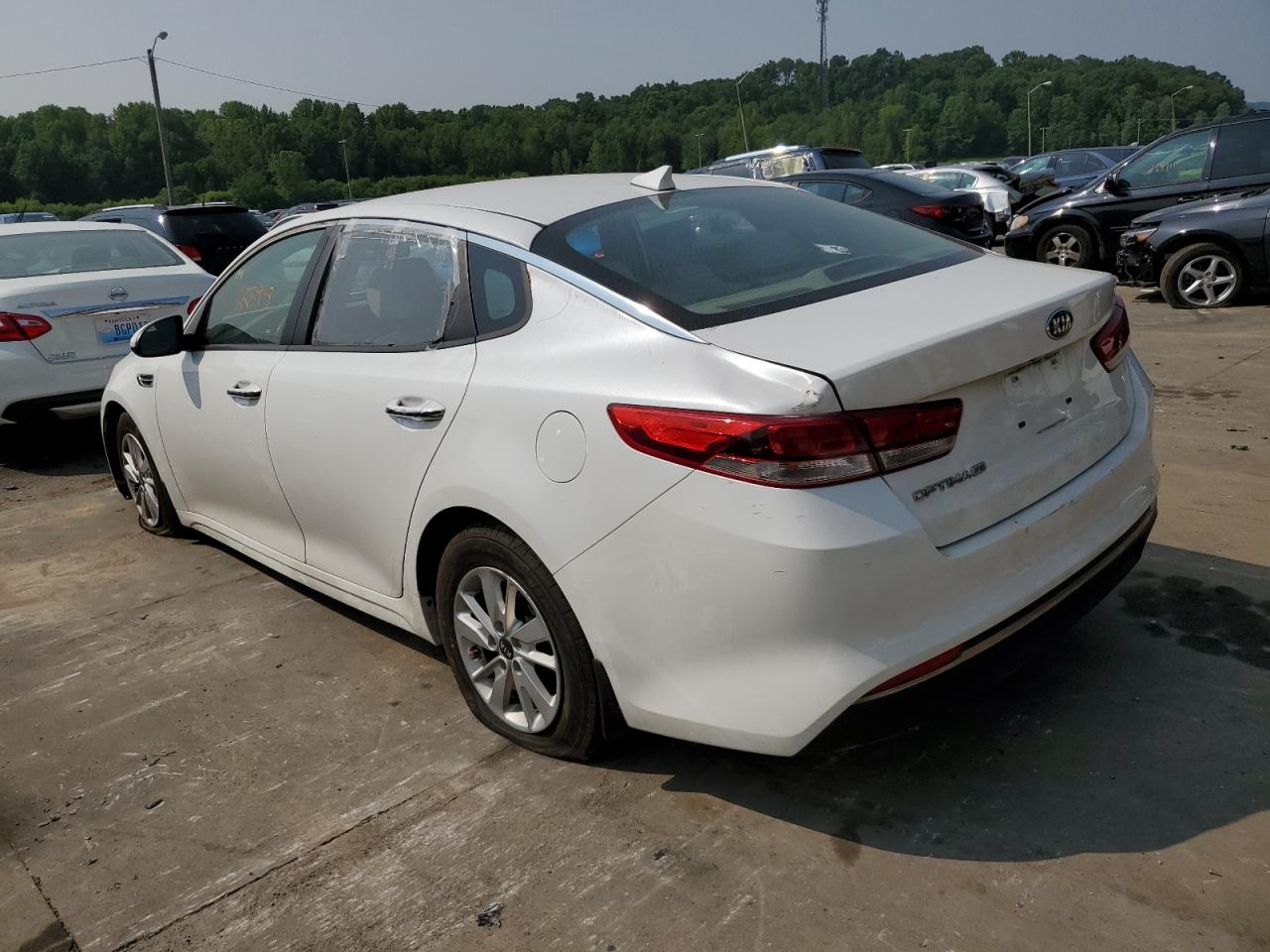 Obraz 2 z 2016 KIA OPTIMA LX 2016 z VIN KNAGT4L31G5085797