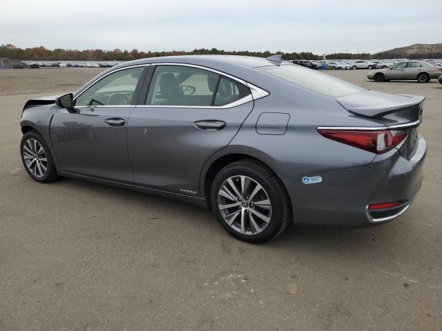 Изображение 2 2019 LEXUS ES 300H 2019 с VIN JTHB21B12K2023526