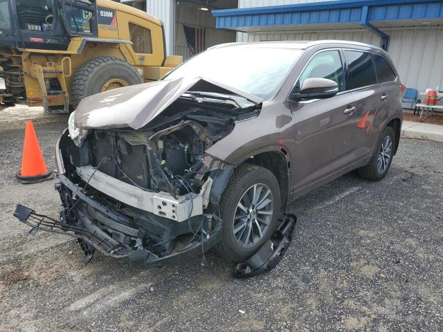 2017 TOYOTA HIGHLANDER SE 2017 image