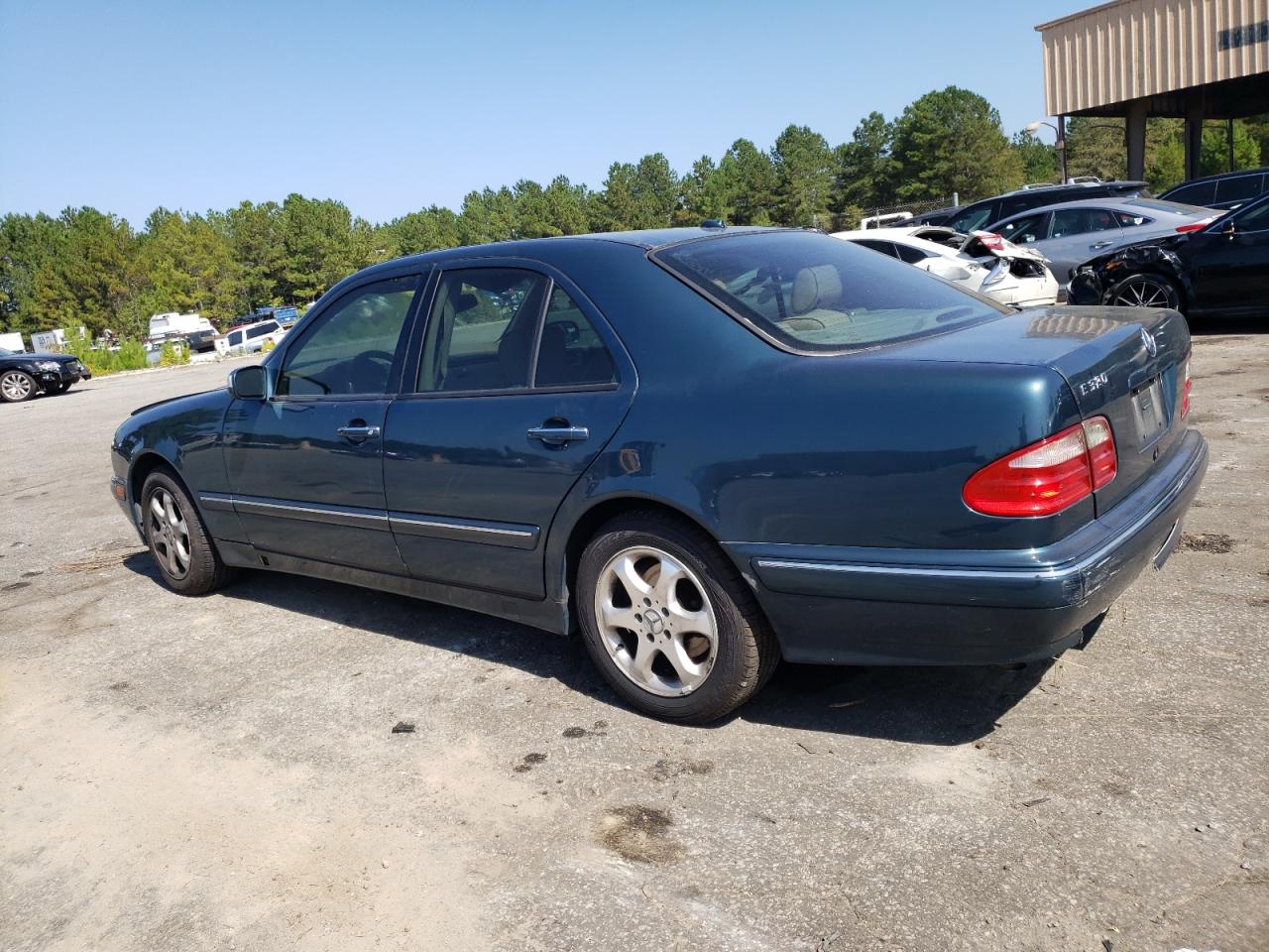 Image 2 of 2002 MERCEDES-BENZ E 320 2002 with VIN WDBJF65J52B394060