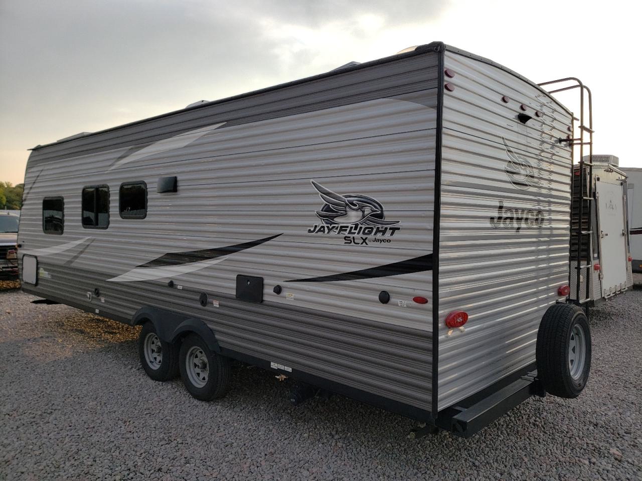 Image 3 of 2021 JAYCO JAY FLIGHT 2021 with VIN 1UJBJ0BN5M17V2372