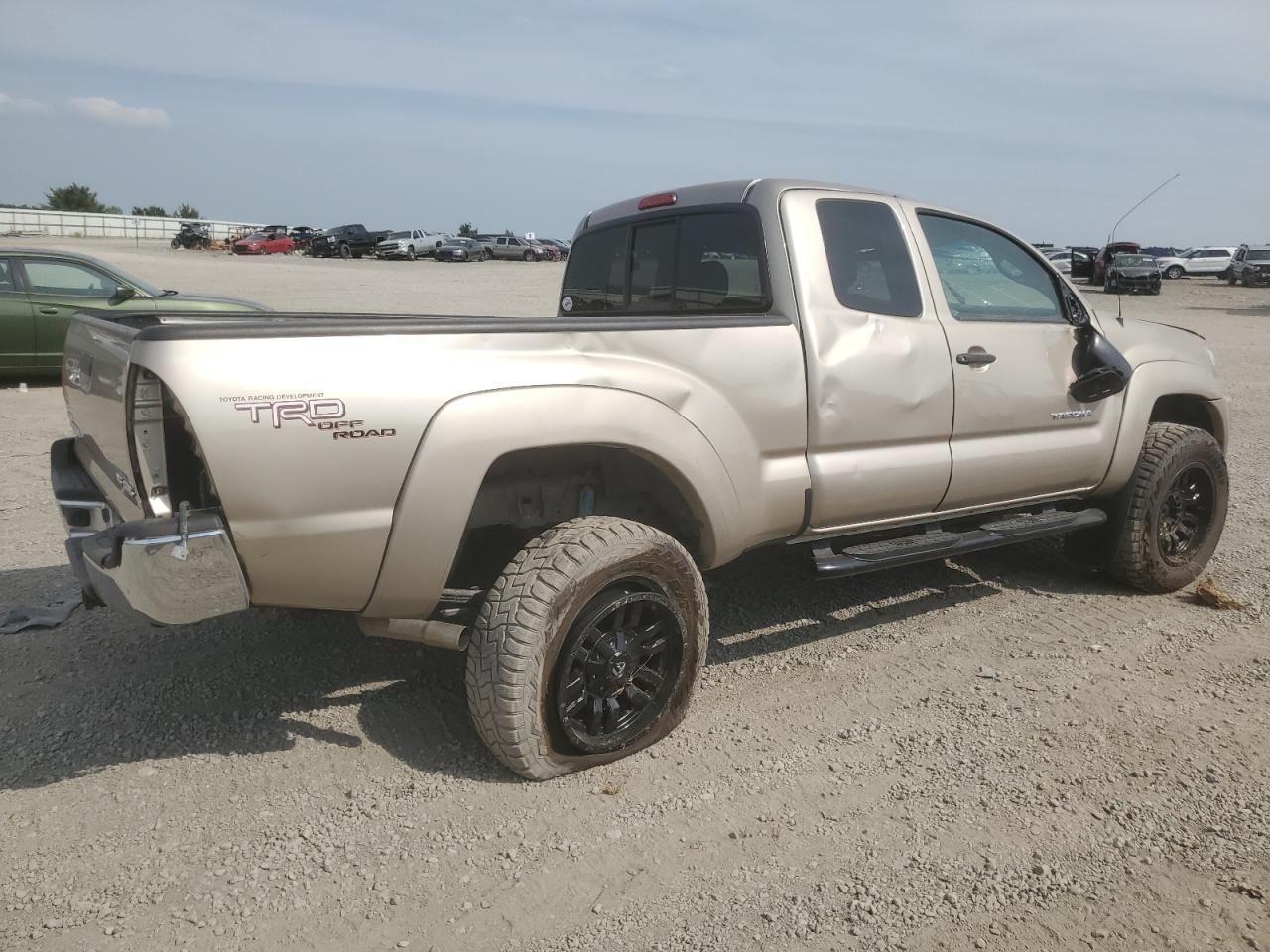 Image 3 of Toyota Tacoma Access Cab 2008 with VIN 5TEUU42N98Z555367