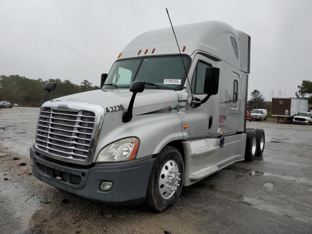 Изображение 2 2015 FREIGHTLINER CASCADIA 125  2015 с VIN 3AKJGLD56FSFN3752