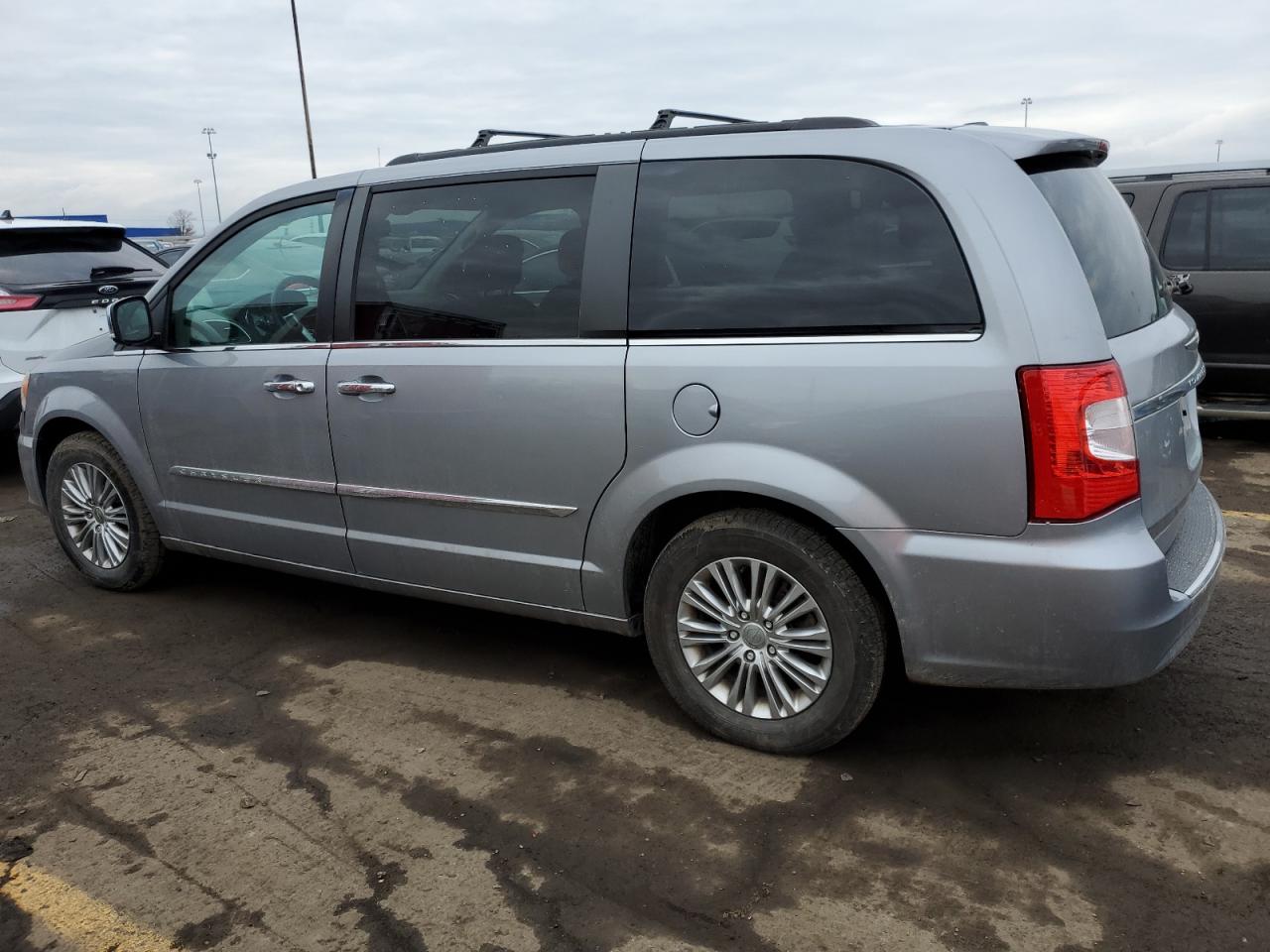 Image 2 of 2015 CHRYSLER TOWN & COUNTRY TOURING L 2015 with VIN 2C4RC1CG3FR674302