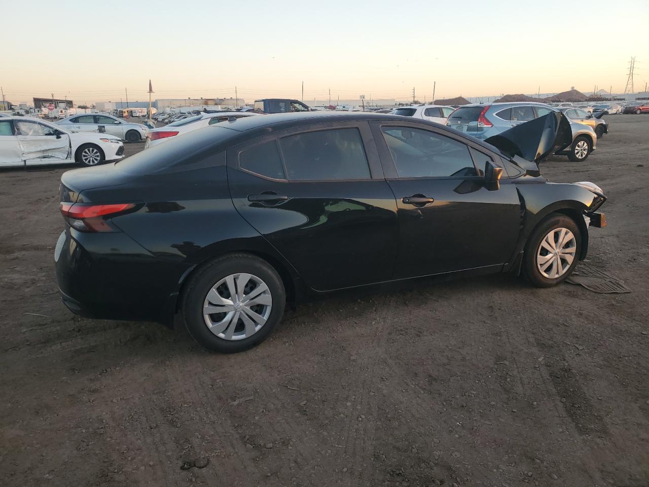 Изображение 3 2023 NISSAN VERSA S 2023 с VIN 3N1CN8DV2PL831292