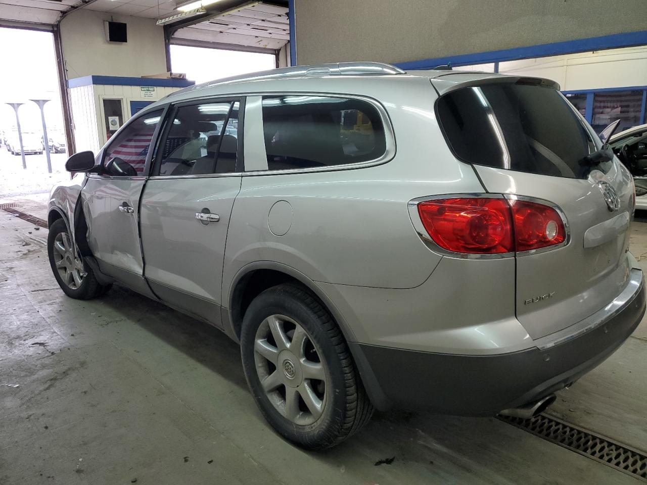 Obraz 2 z 2008 BUICK ENCLAVE CXL 2008 z VIN 5GAEV23738J220784
