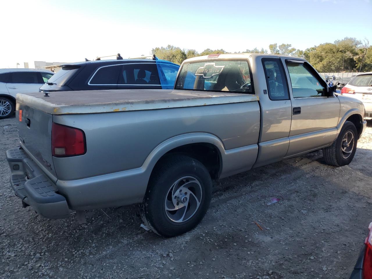 Изображение 3 1999 GMC SONOMA  1999 с VIN 1GTCS19W6X8533308