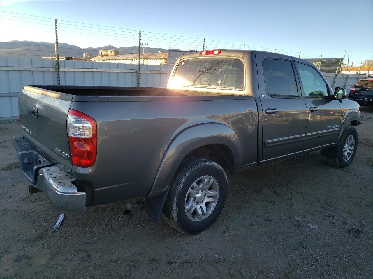 Image 3 of 2004 TOYOTA TUNDRA DOUBLE CAB SR5 2004 with VIN 5TBDT44184S458531