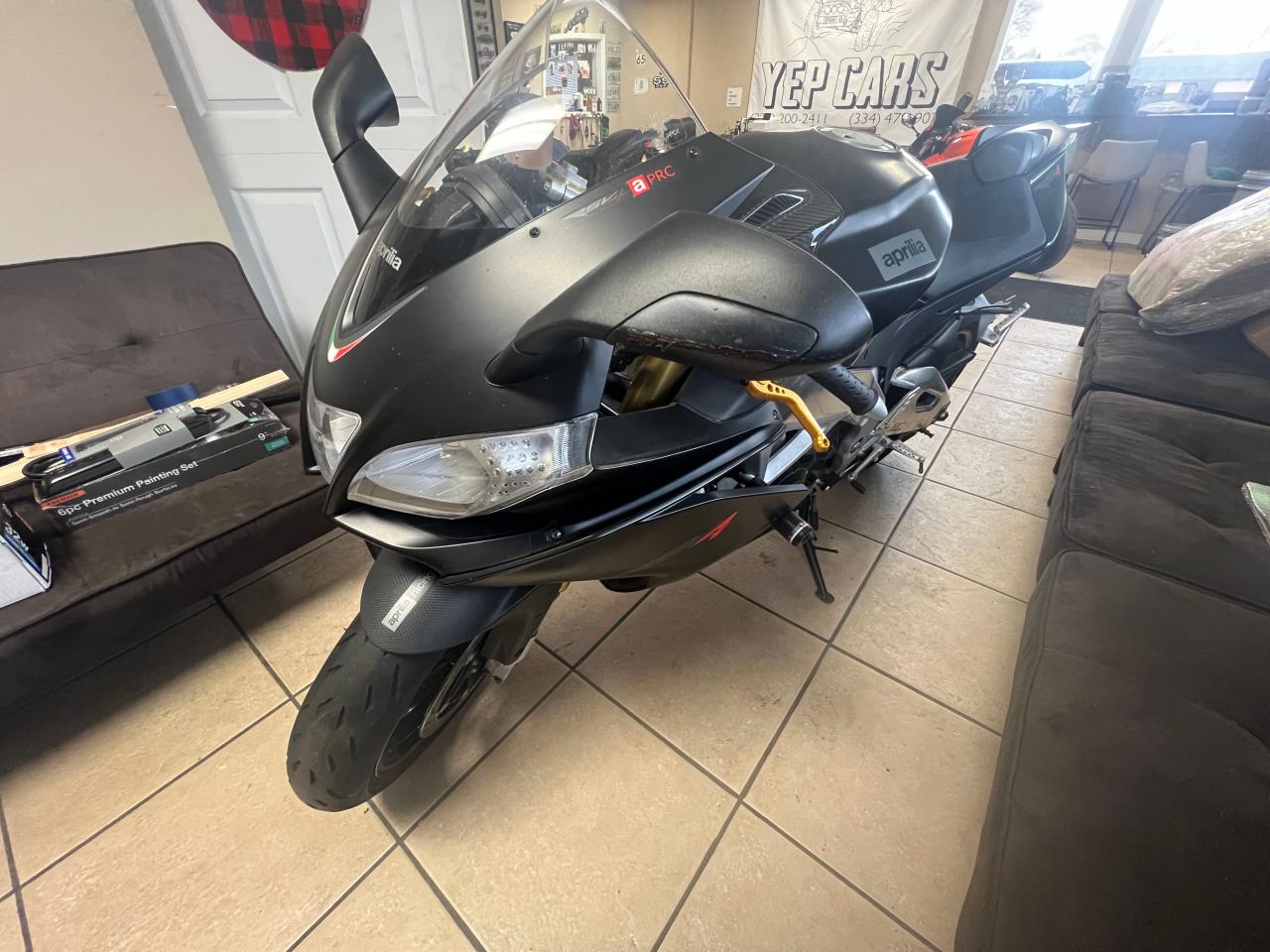 Obraz 2 z 2013 APRILIA RSV4 R 2013 z VIN ZD4RKU042DS000317