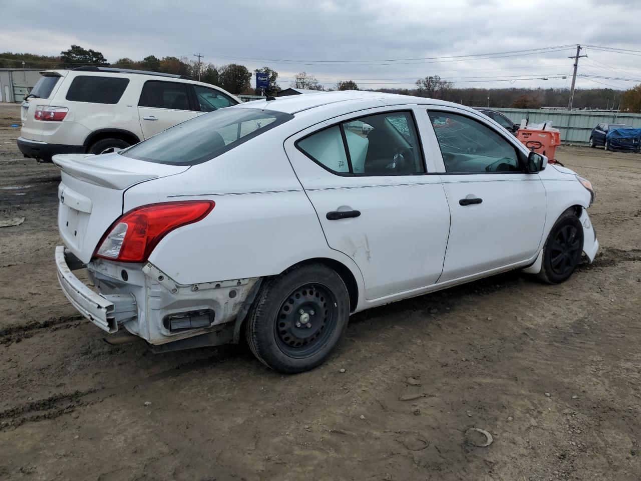 Obraz 3 z 2018 NISSAN VERSA S 2018 z VIN 3N1CN7AP8JL859993
