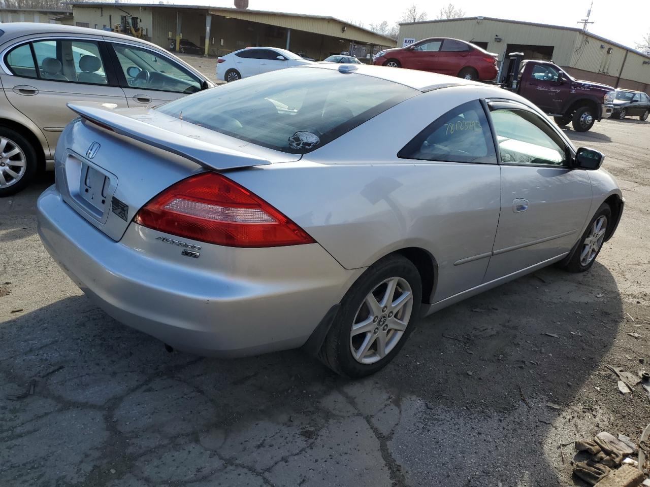 Image 3 of 2004 HONDA ACCORD EX 2004 with VIN 1HGCM82704A019854