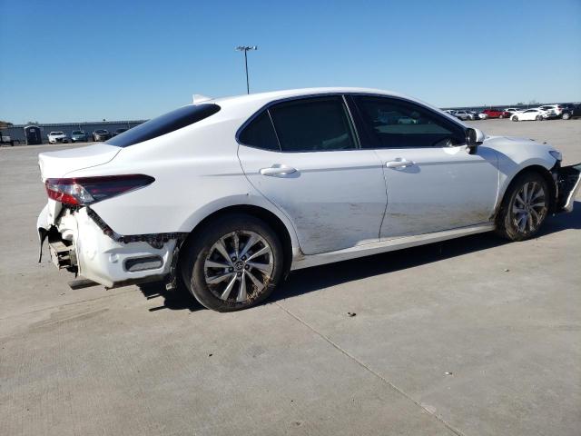 Obraz 3 z 2021 TOYOTA CAMRY LE 2021 z VIN 4T1C11AK9MU460073