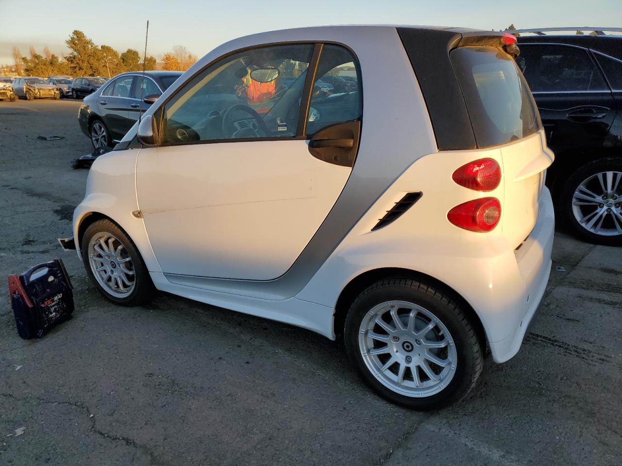 Obraz 2 z 2014 SMART FORTWO  2014 z VIN WMEEJ9AAXEK731708