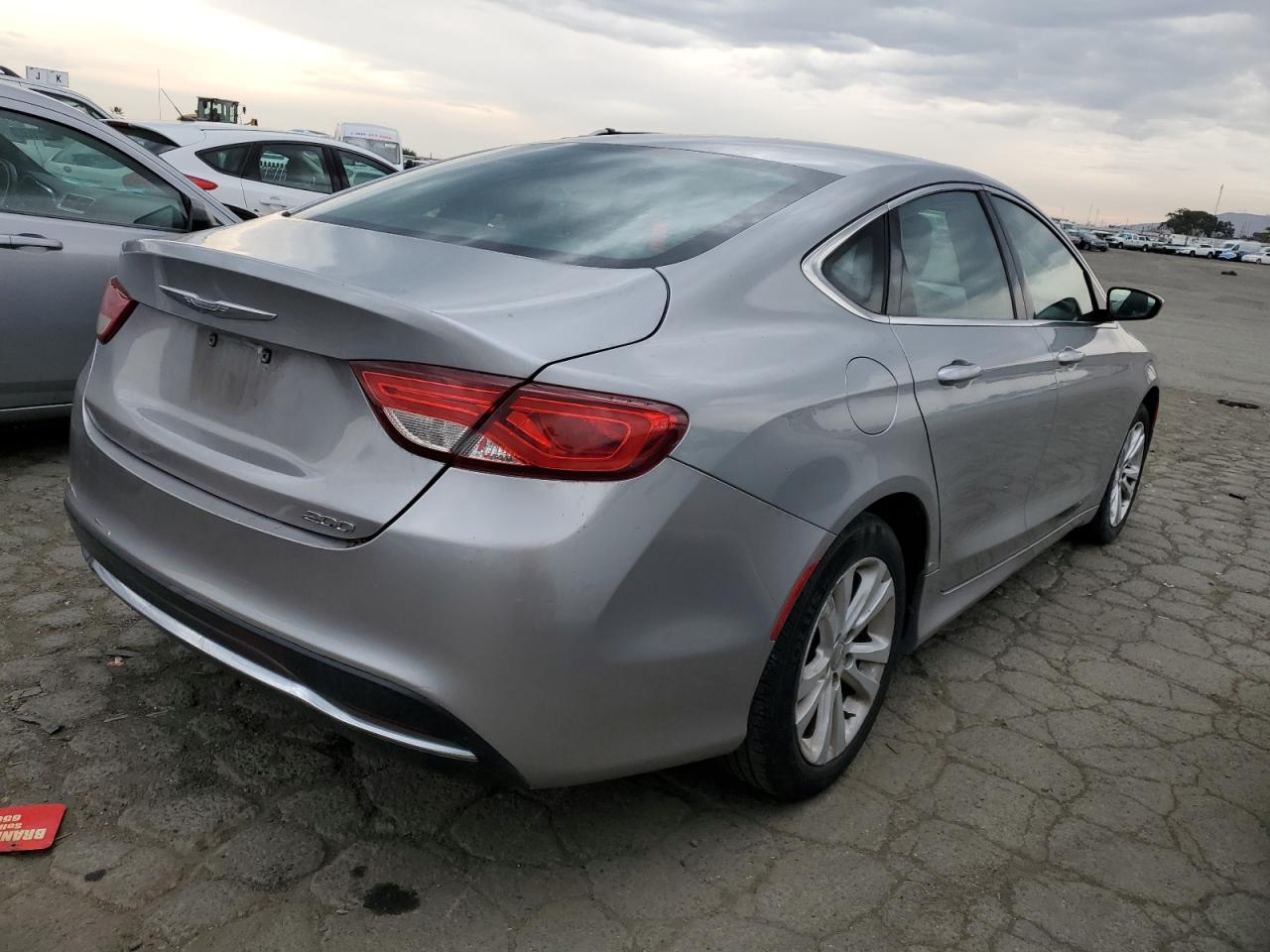 Obraz 3 z 2015 CHRYSLER 200 LIMITED 2015 z VIN 1C3CCCAB3FN572251