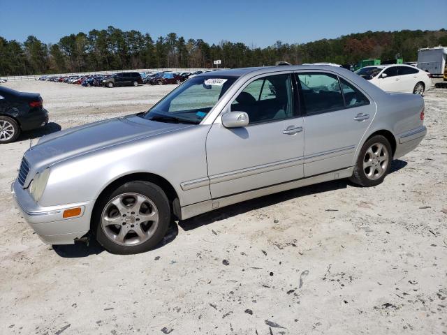 Obraz 1 z 2000 MERCEDES-BENZ E 320 2000 z VIN WDBJF65J7YA973257