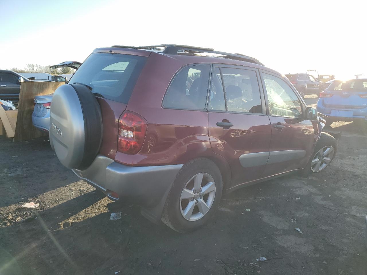 Image 3 of 2005 TOYOTA RAV4  2005 with VIN JTEGD20V950074563