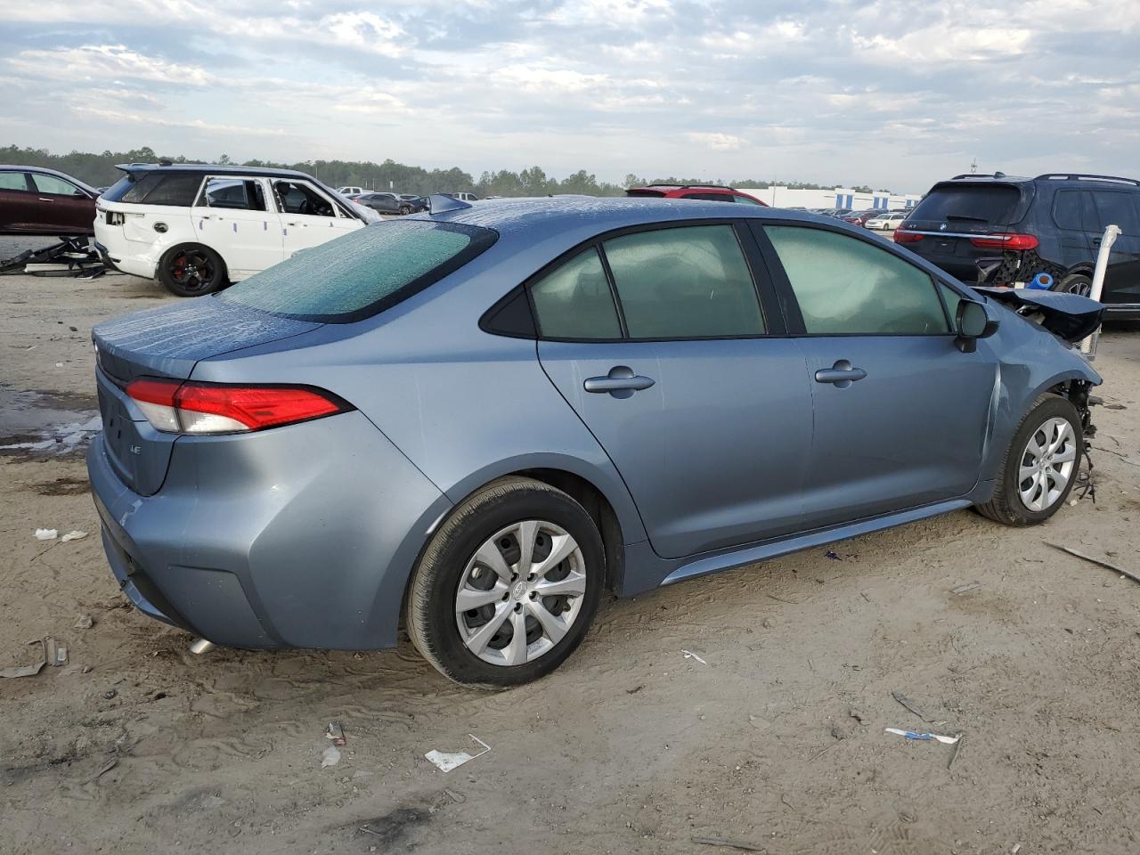 Obraz 3 z 2021 TOYOTA COROLLA LE 2021 z VIN JTDEPMAE3MJ184823