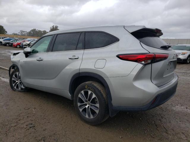 Image 2 of 2021 TOYOTA HIGHLANDER XLE 2021 with VIN 5TDGZRBH7MS552819