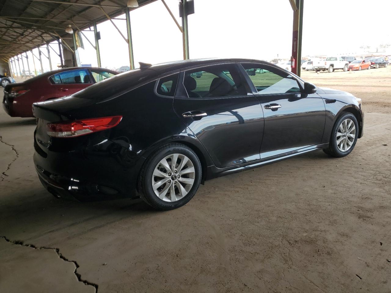 Изображение 3 2016 KIA OPTIMA EX 2016 с VIN 5XXGU4L33GG095209