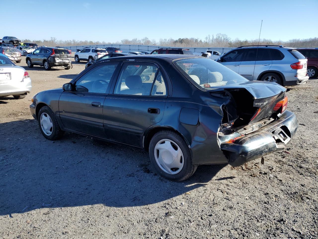 Image 2 of 1998 CHEVROLET GEO PRIZM BASE 1998 with VIN 1Y1SK5285WZ421649