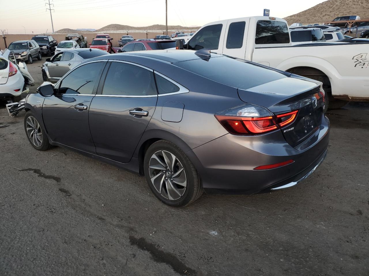 Изображение 2 2020 HONDA INSIGHT TOURING 2020 с VIN 19XZE4F97LE003513