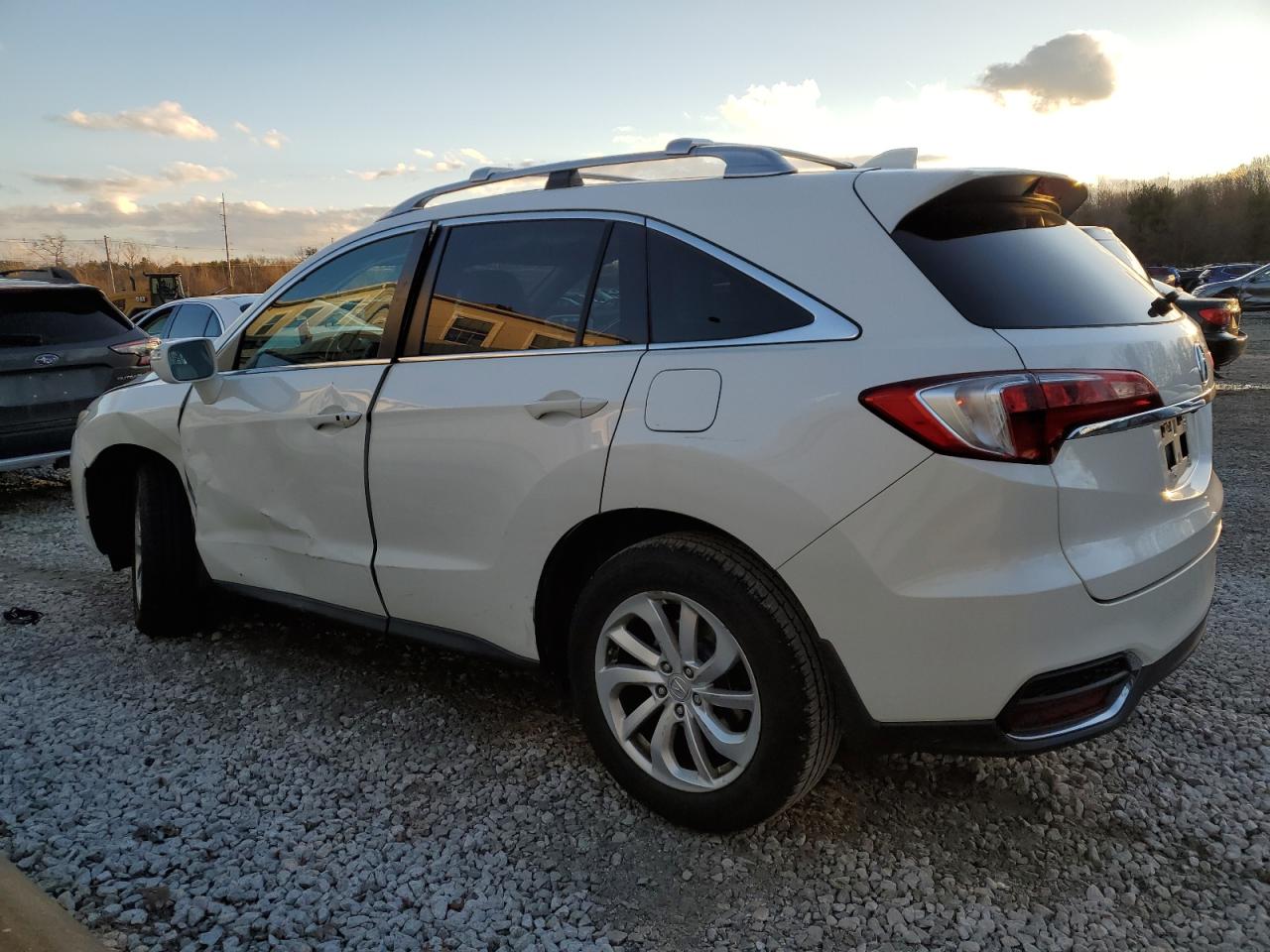 Image 2 of 2016 ACURA RDX TECHNOLOGY 2016 with VIN 5J8TB4H53GL010644