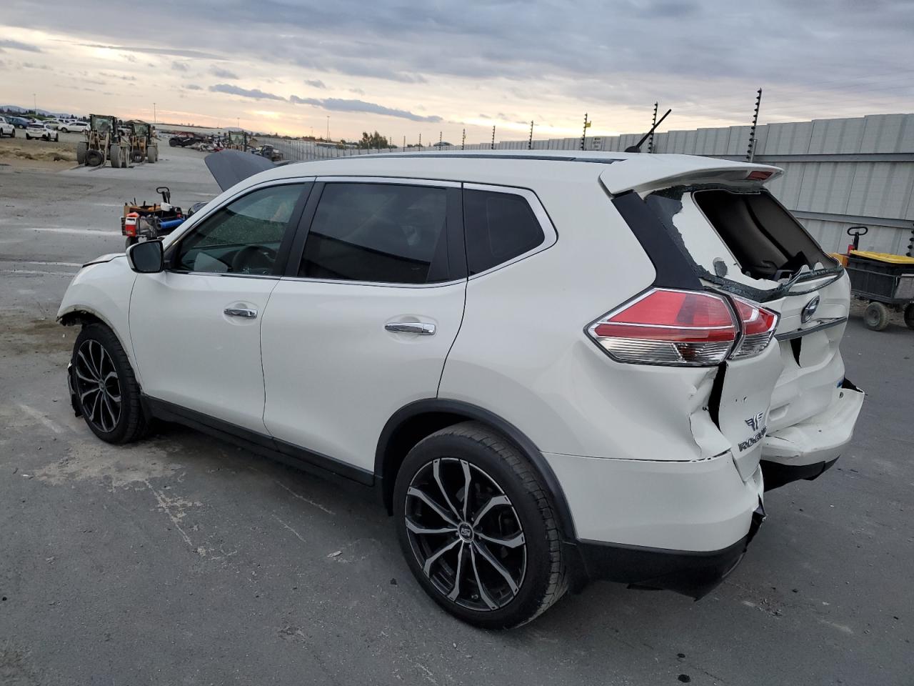 Image 2 of 2014 NISSAN ROGUE S 2014 with VIN 5N1AT2MT7EC758950