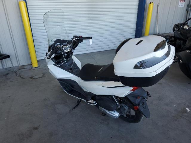 Изображение 2 2015 HONDA PCX 150 2015 с VIN RLHKF1802FY002487