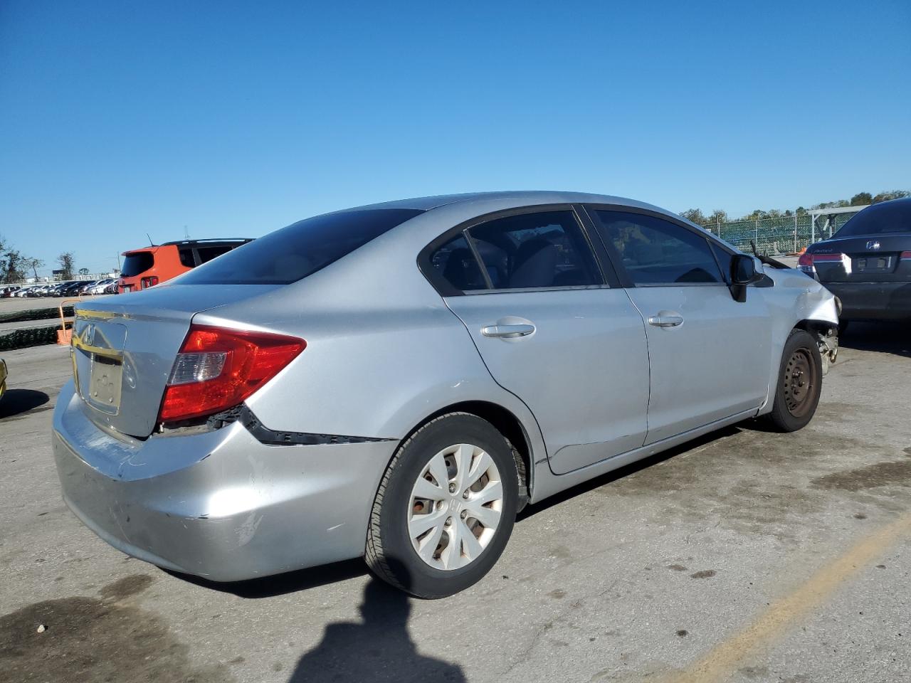 Obraz 3 z 2012 HONDA CIVIC LX 2012 z VIN 19XFB2F5XCE056915