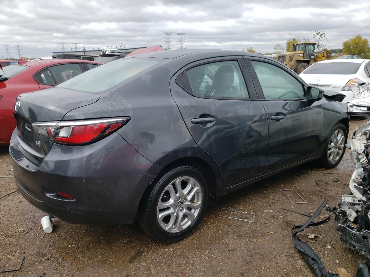 Obraz 3 z 2017 TOYOTA YARIS IA  2017 z VIN 3MYDLBYV4HY192904