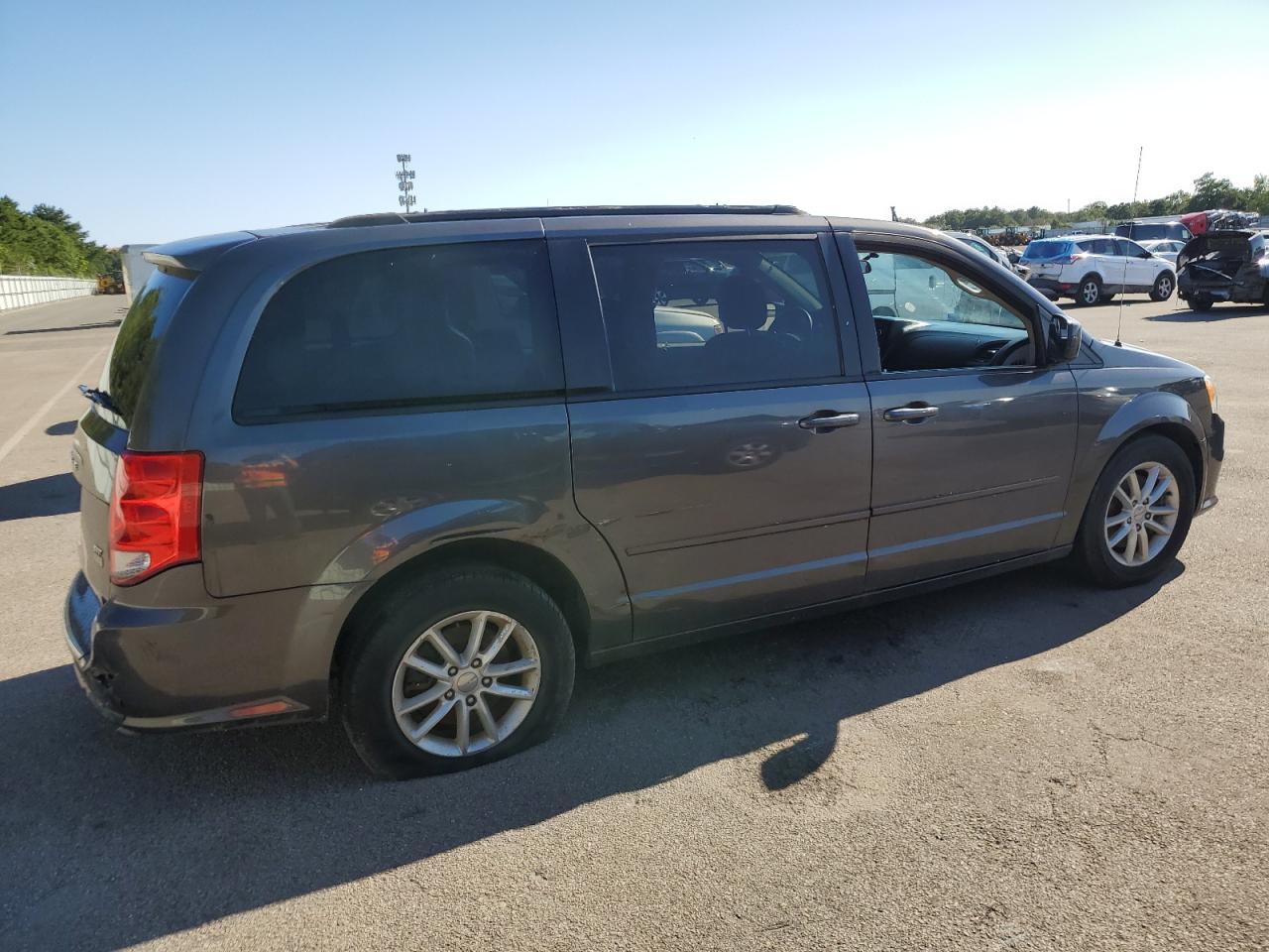 Obraz 3 z 2016 DODGE GRAND CARAVAN SXT 2016 z VIN 2C4RDGCG3GR338683