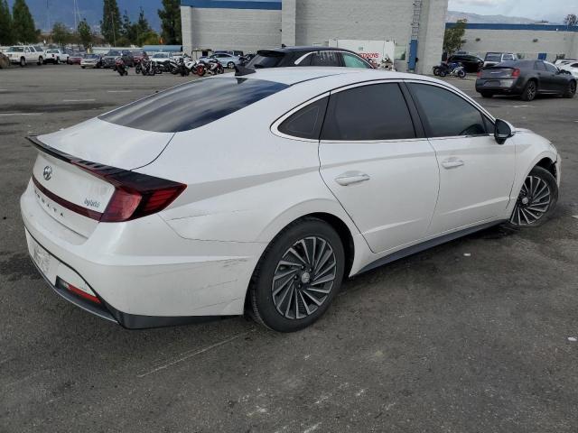 Image 3 of 2021 HYUNDAI SONATA HYBRID 2021 with VIN KMHL34JJ7MA032300