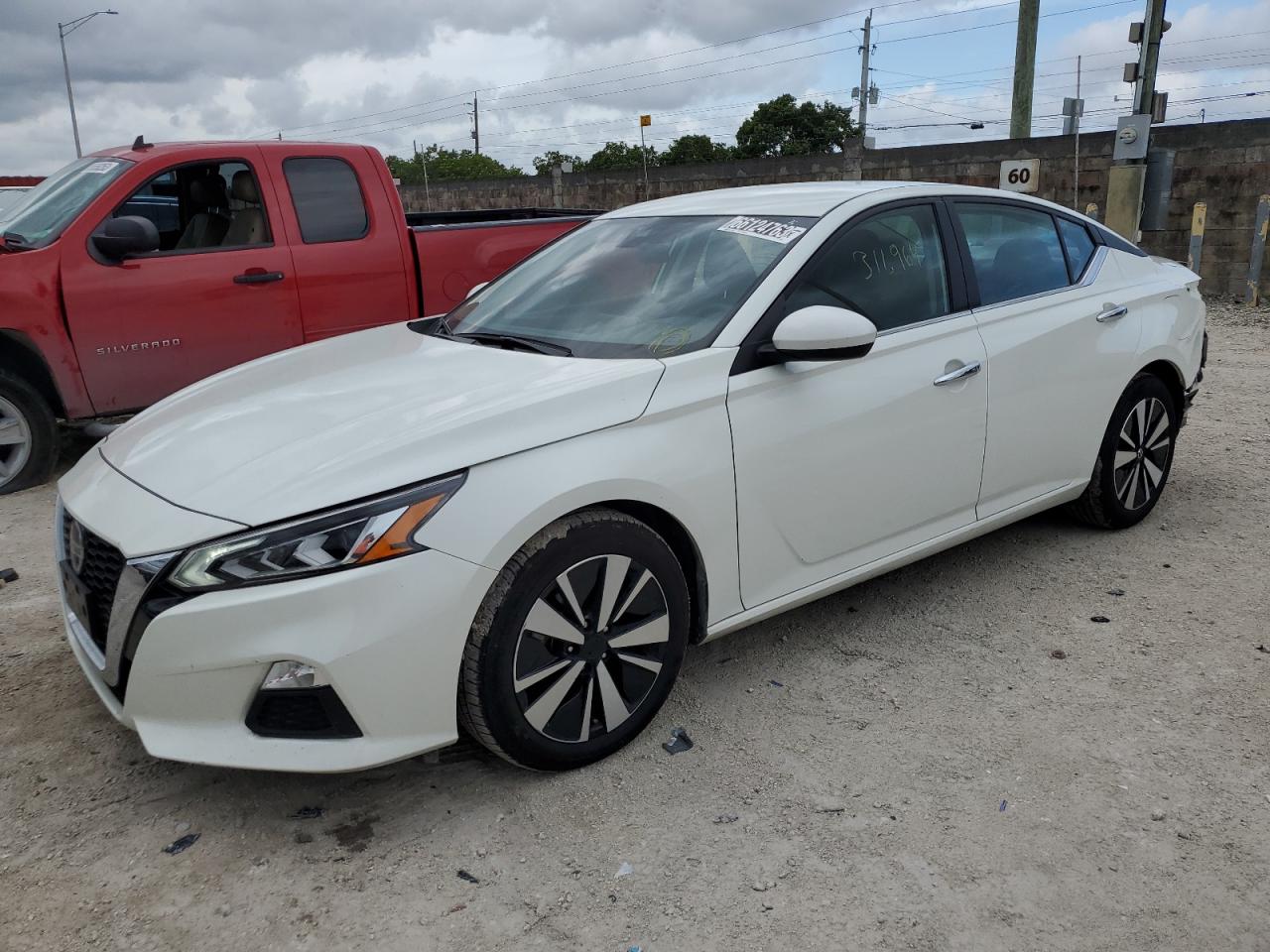 Obraz 1 z 2022 NISSAN ALTIMA SV 2022 z VIN 1N4BL4DV0NN373648