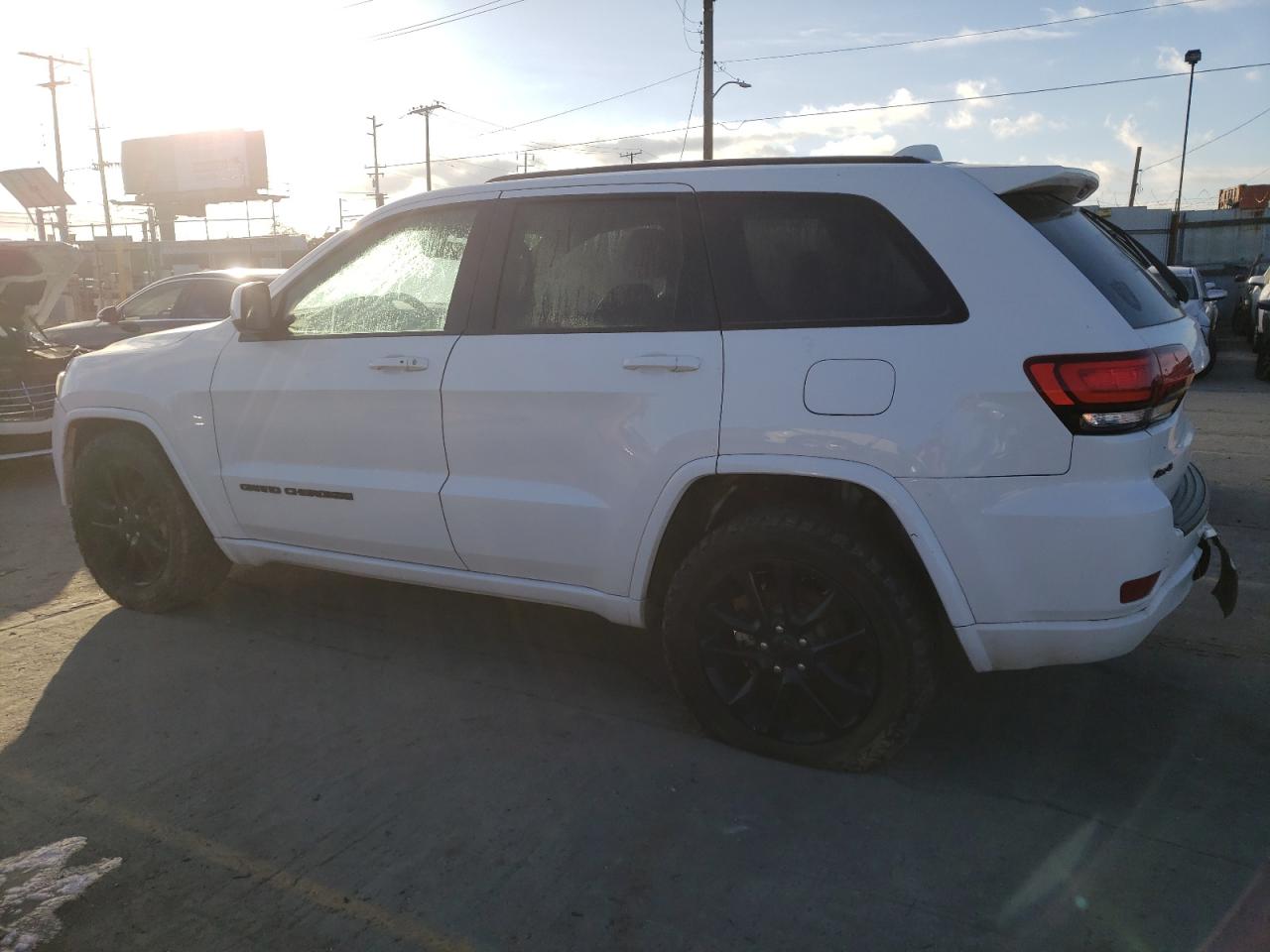 Изображение 2 2020 JEEP GRAND CHEROKEE LAREDO 2020 с VIN 1C4RJFAGXLC376159