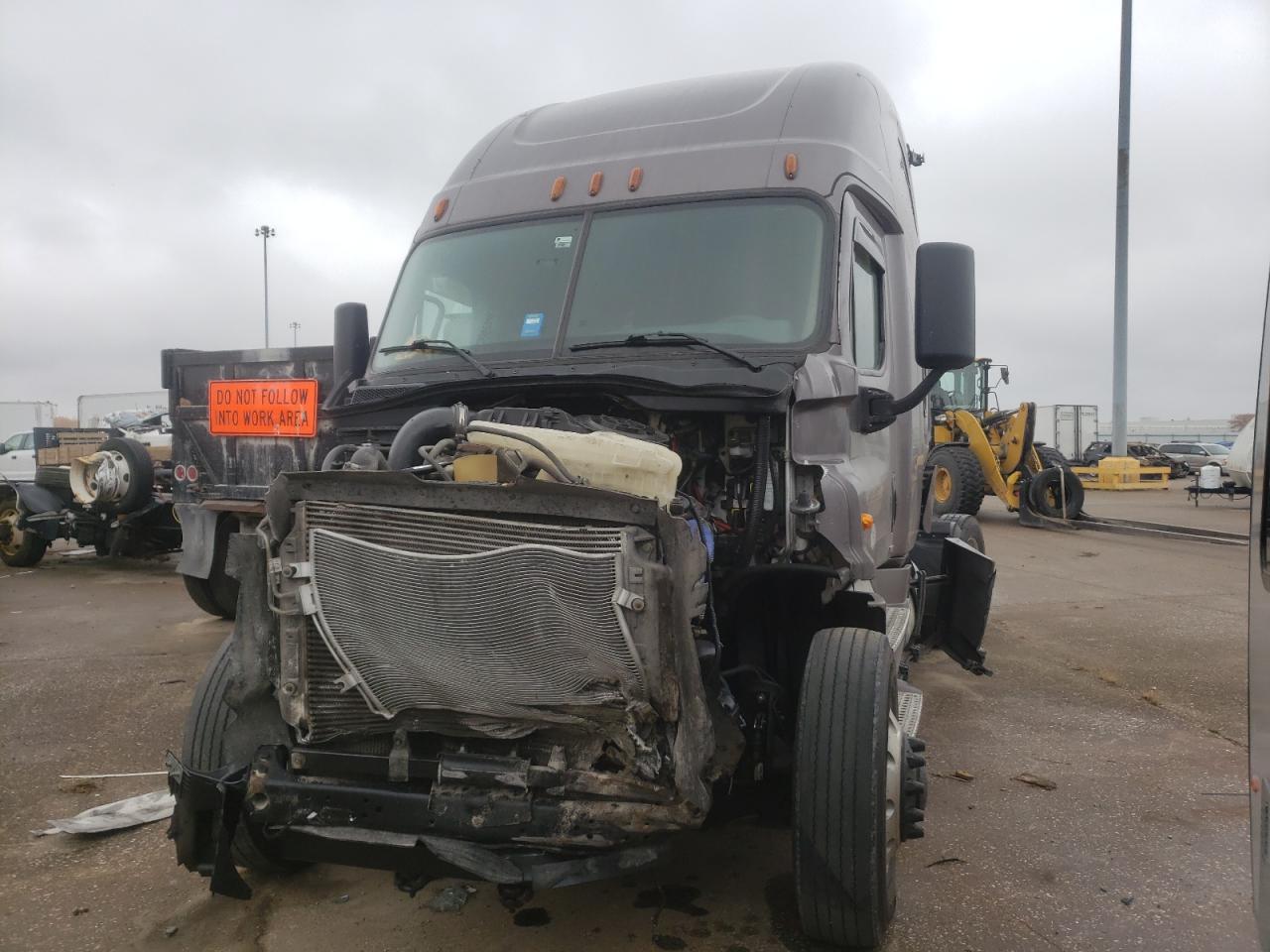 Obraz 2 z 2015 FREIGHTLINER CASCADIA 125  2015 z VIN 3AKJGLD59FSGK1509