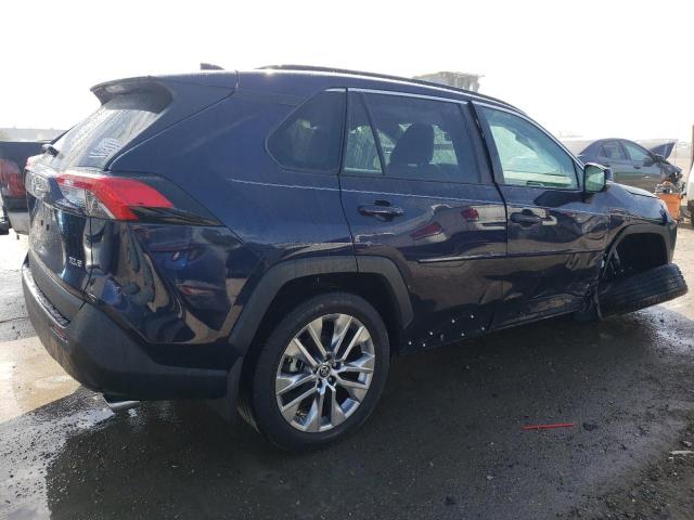 Изображение 3 2021 TOYOTA RAV4 XLE PREMIUM 2021 с VIN 2T3C1RFV1MW172458