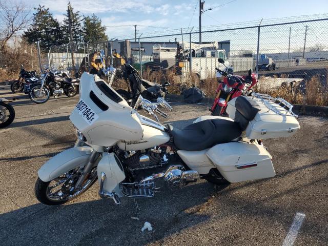 Image 3 of 2014 HARLEY-DAVIDSON FLHXS STREET GLIDE SPECIAL 2014 with VIN 1HD1KRM17EB680463