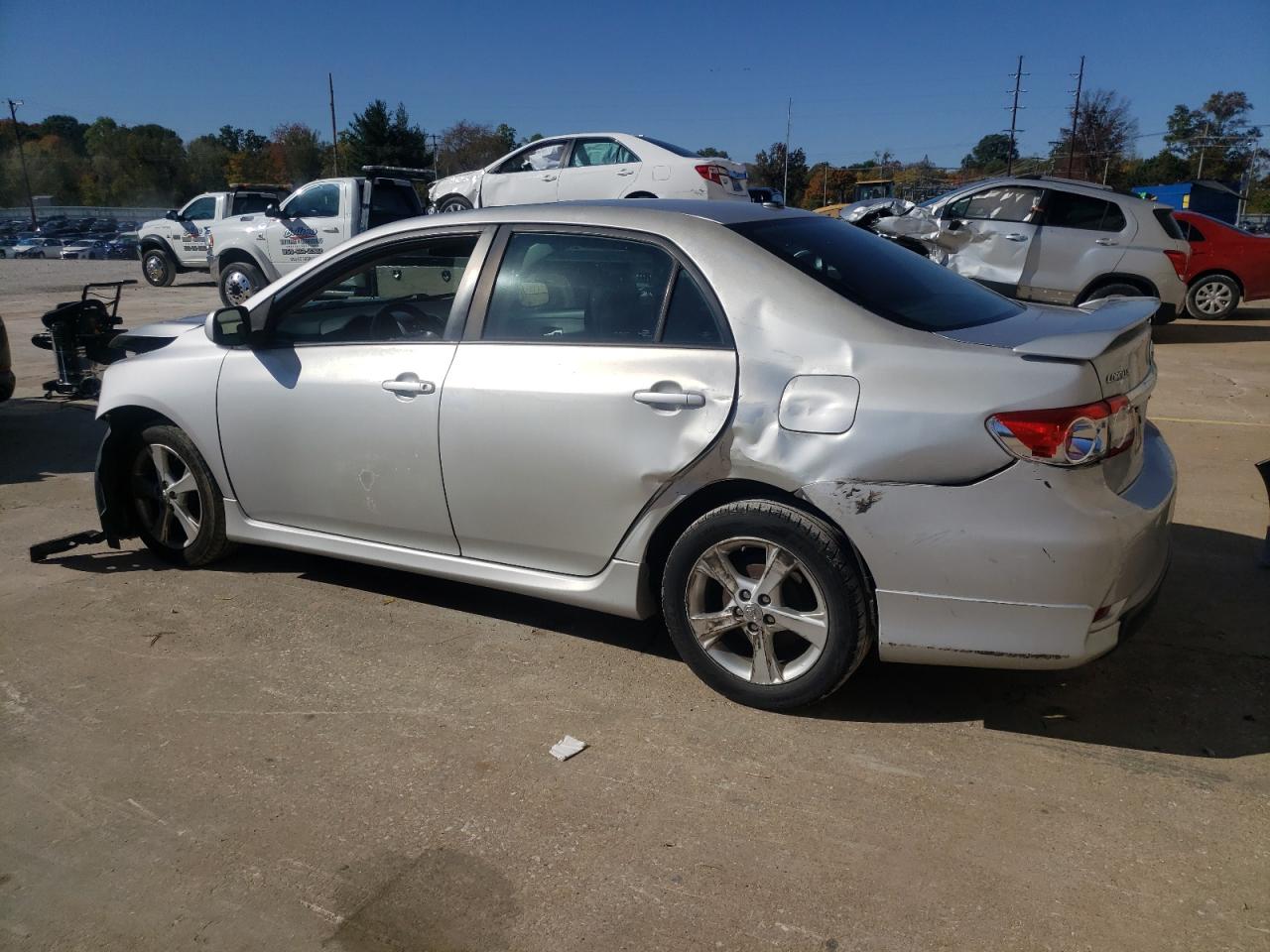 Изображение 2 Toyota Corolla Base 2011 с VIN 2T1BU4EE6BC728990